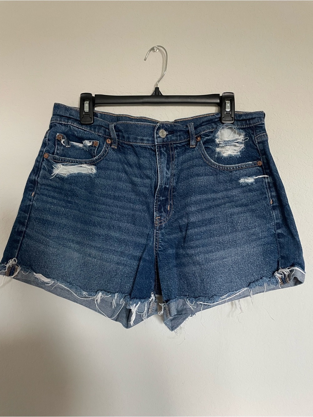 American Eagle Distressed Denim Shorts - Dark Blue